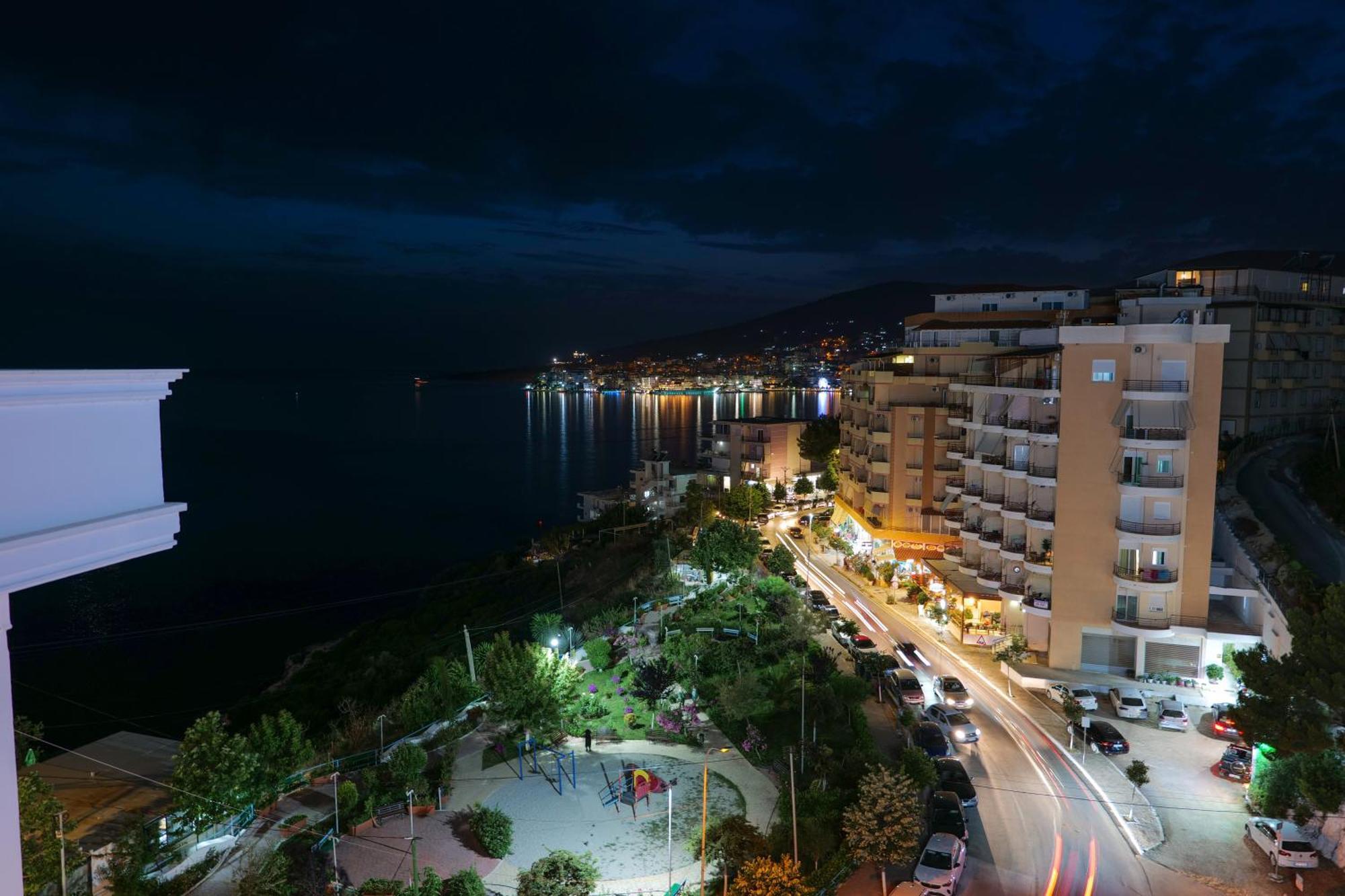 Hotel Oasis Saranda Dış mekan fotoğraf