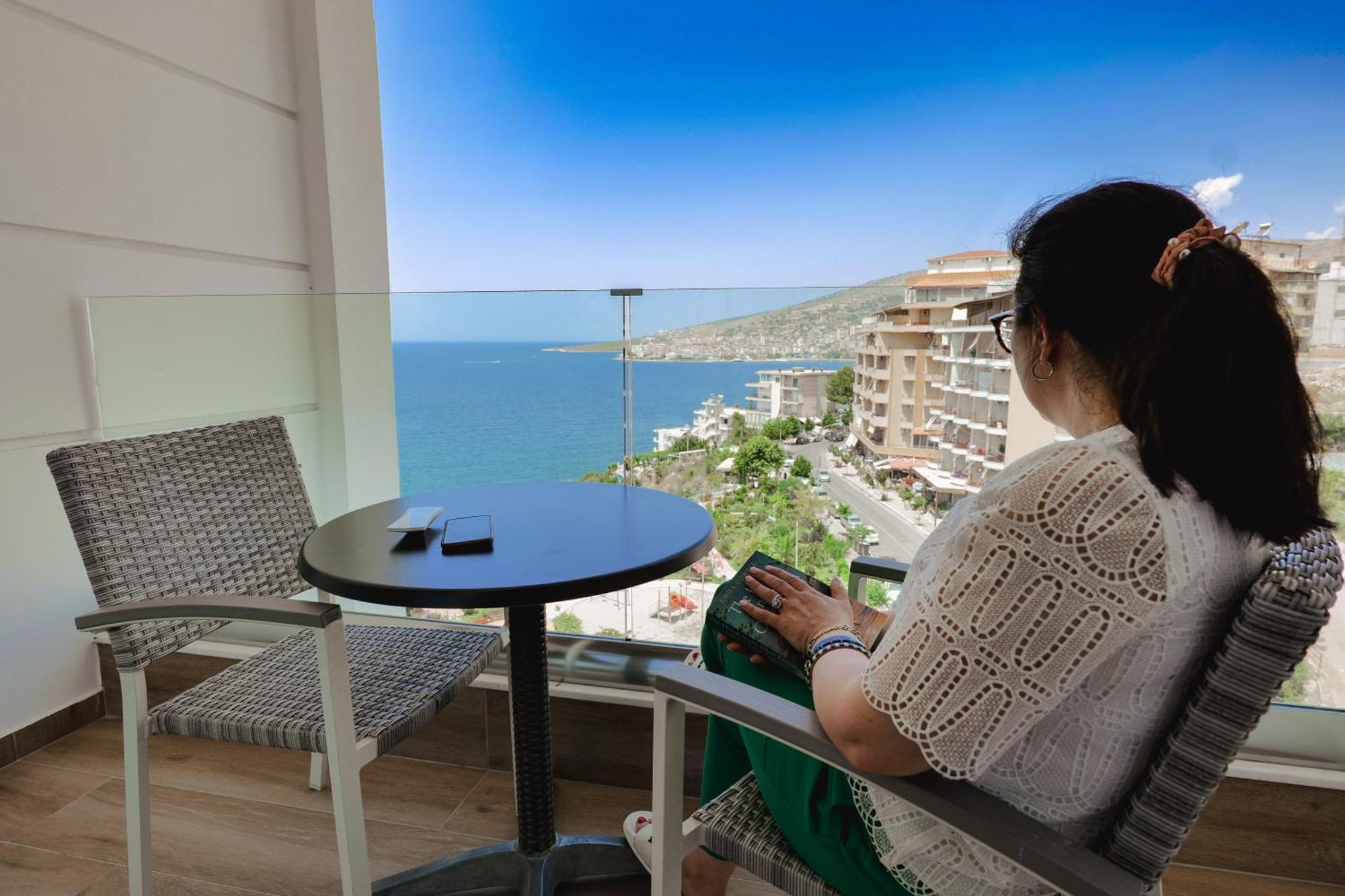 Hotel Oasis Saranda Dış mekan fotoğraf